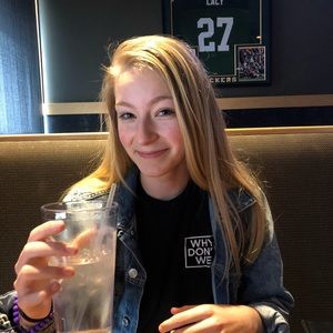 Meet your Posher, Corinna